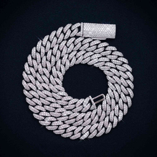 Minimal Chain Necklace