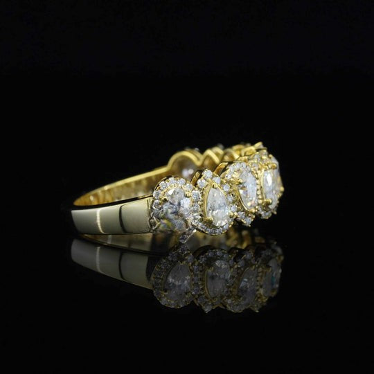 1.2ct Pear And Round Moissanite Band For Women