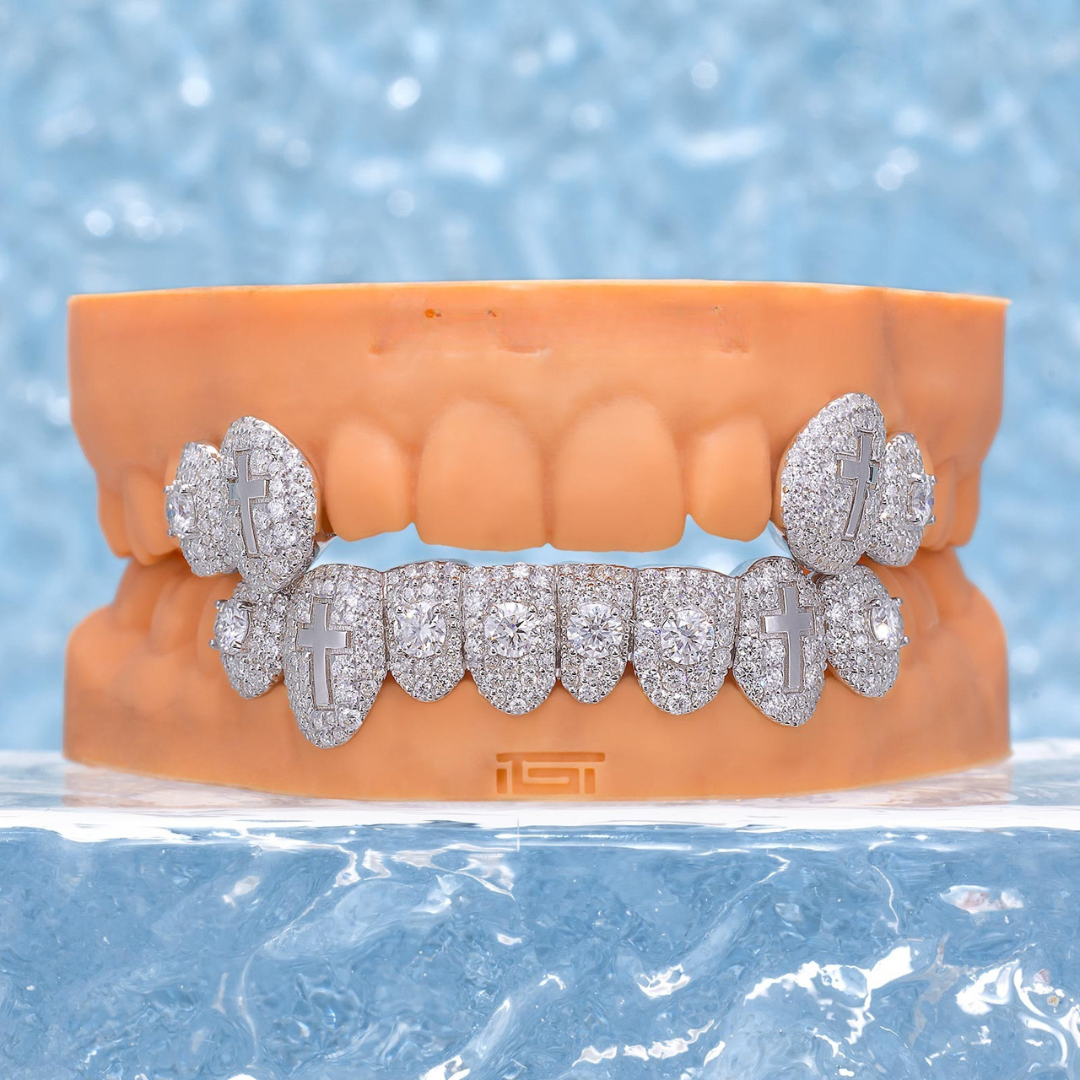 4-Tooth lced Fangs & Cross Grillz